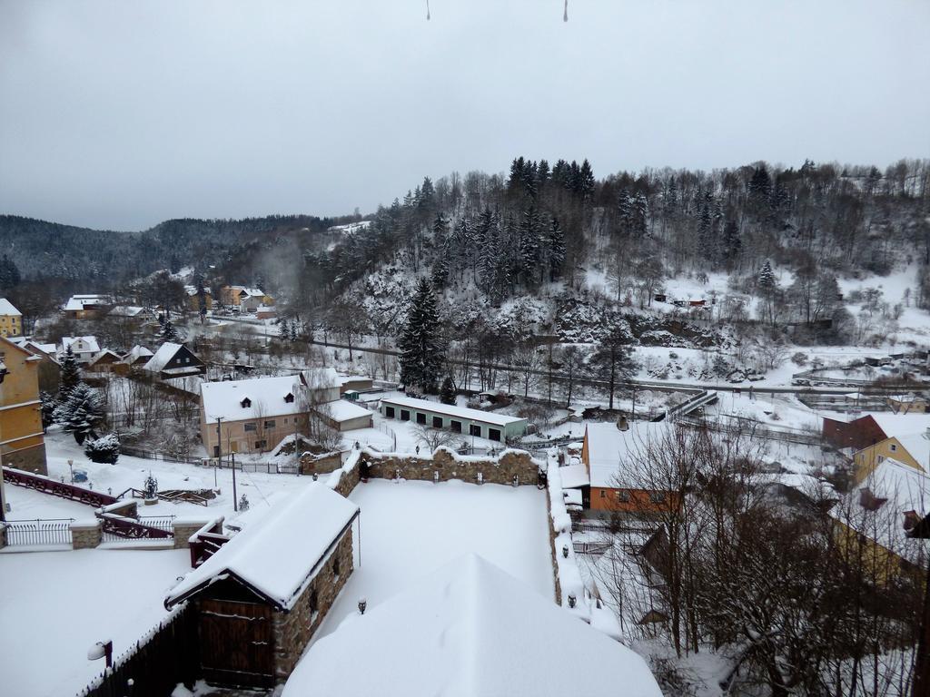 Penzion - Restaurant U Zámku Bečov nad Teplou Exterior foto