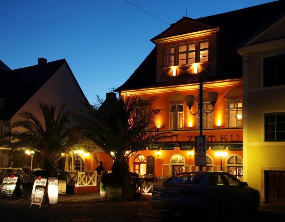 Penzion - Restaurant U Zámku Bečov nad Teplou Exterior foto
