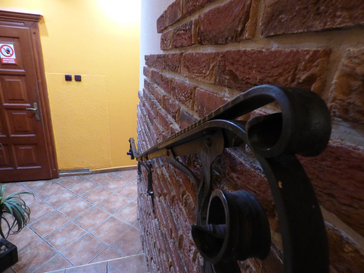 Penzion - Restaurant U Zámku Bečov nad Teplou Exterior foto