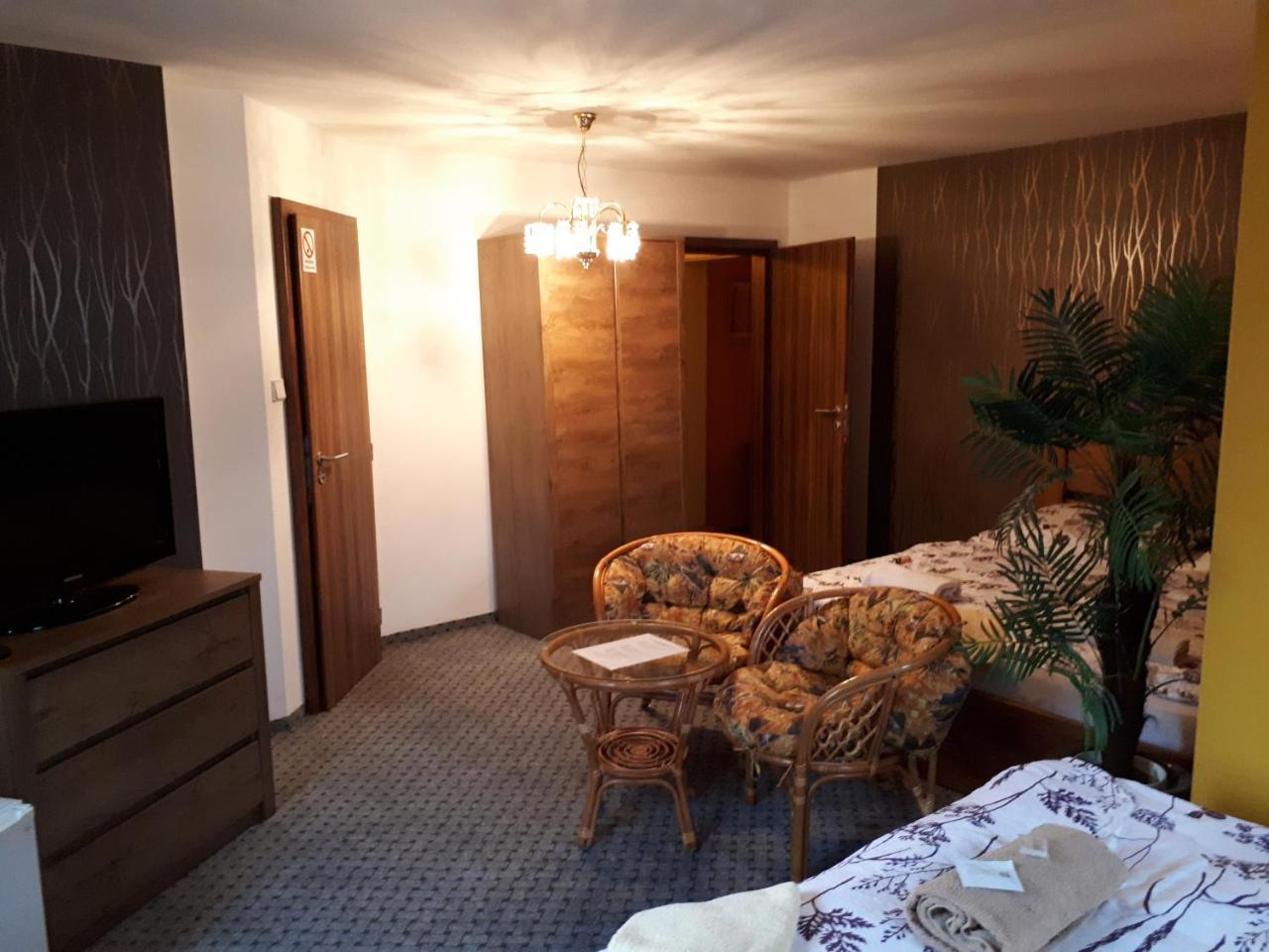 Penzion - Restaurant U Zámku Bečov nad Teplou Zimmer foto